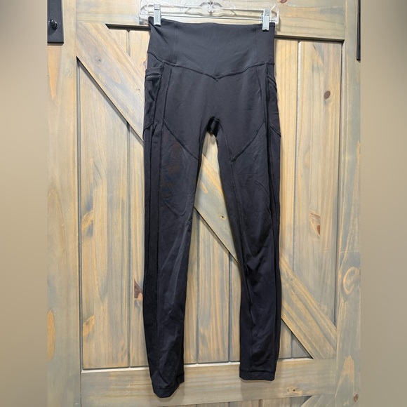 Lululemon black leggings size 6 reflective strip - Picture 1 of 1